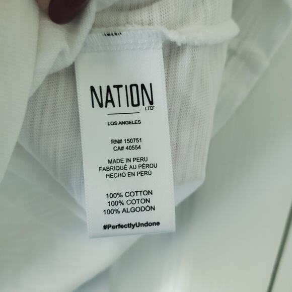Nation LTD Optic White Traci Bubble Sleeve V-Neck Tee M NWT Bubble Sleeve Flirty - Picture 10 of 13
